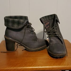 White Mountain Boots